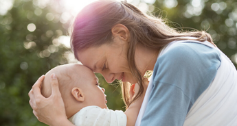 mum head to head with baby